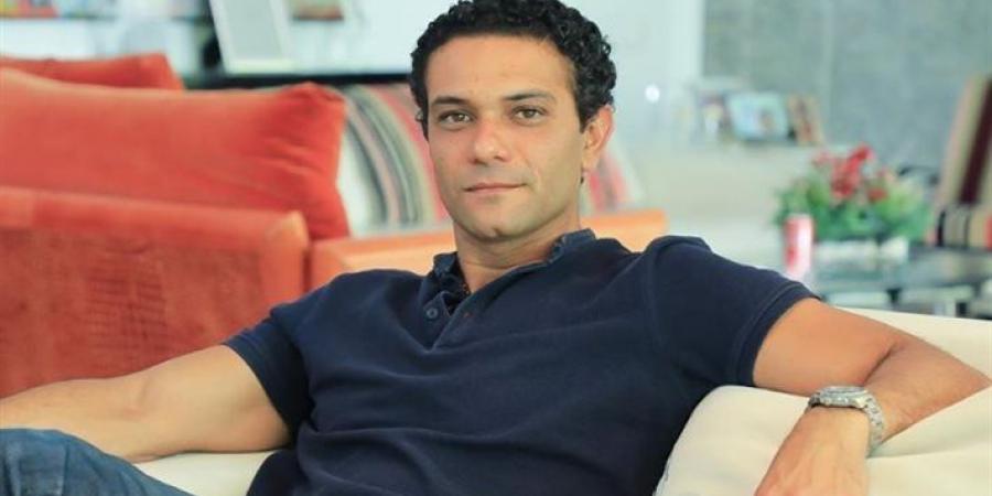 بعيدًا عن التمثيل.. آسر ياسين يكشف موهبته في الرسم