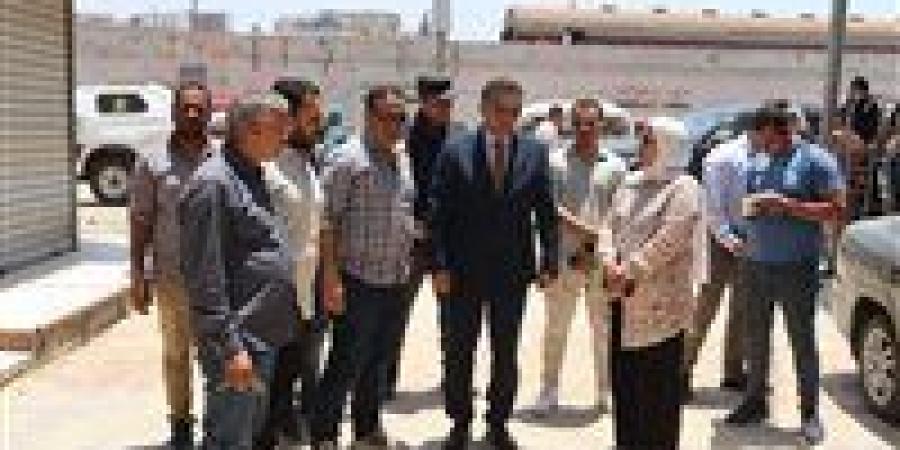 محافظ القليوبية يتفقد تطوير شارع جميل ببنها ويشدد على سرعة الانتهاء من مشروعات الرصف والإنترلوك