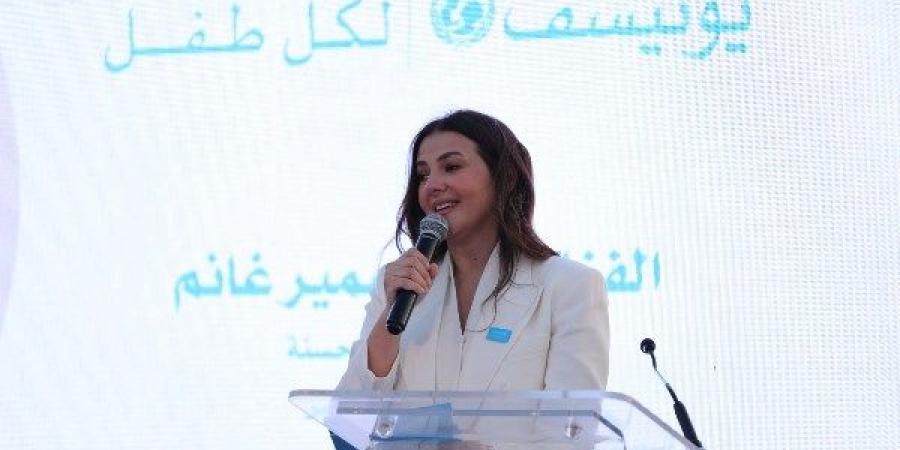 خرجت من بيت كله حب.. دنيا سمير غانم تكشف سر حبها للأطفال| خاص