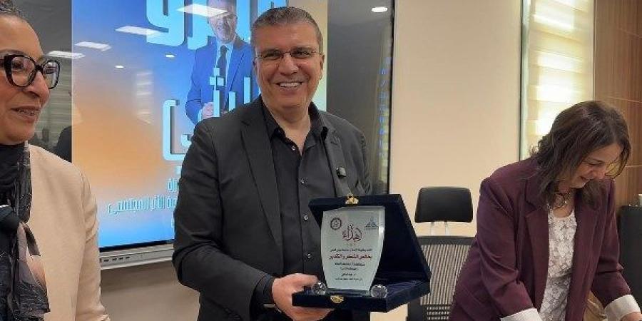 عمرو الليثي يطلب الدعاء لابنته.. تفاصيل