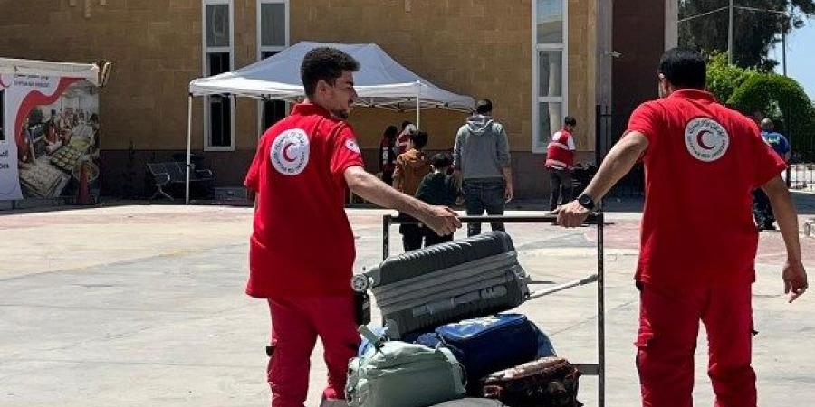 الهلال الأحمر يستقبل الدفعة 49 من المصابين الفلسطينيين