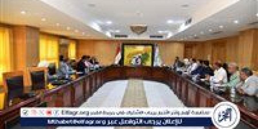 محافظ الفيوم يبحث آليات إعادة تشغيل وحدة التغويز اللاهوئي لإنتاج الطاقة الكهربائية بقرية قلهانة