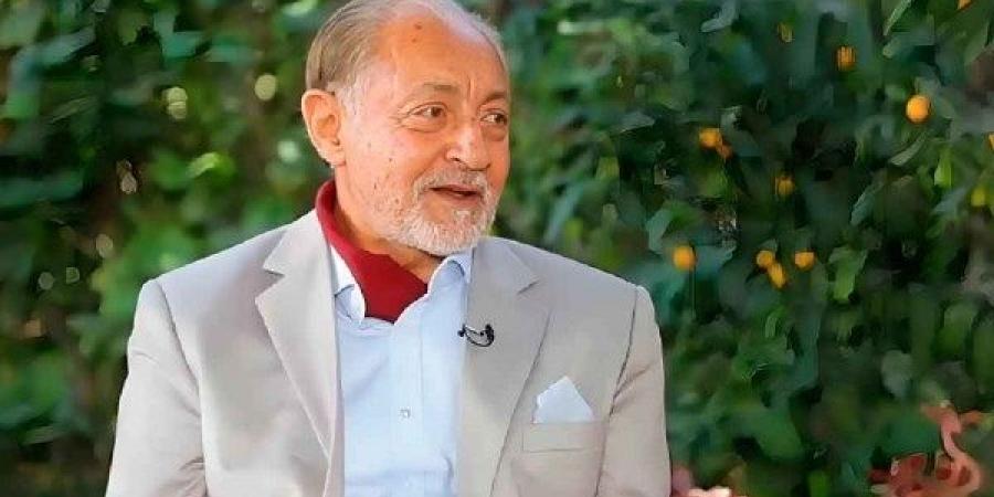 بكلمات مؤثرة.. عمرو الليثي ينعى الفنان عبد العزيز مخيون