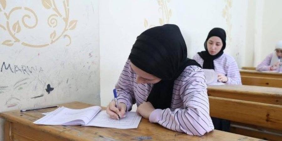 أمهات مصر: شكاوى من صعوبة امتحان دراسات الإعدادية بالجيزة