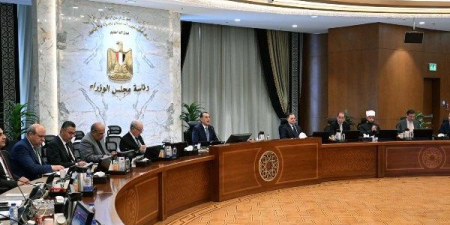رئيس الوزراء يوجه بتسريع وتيرة الاننتهاء من المرحلة الأولى من حياة كريمة