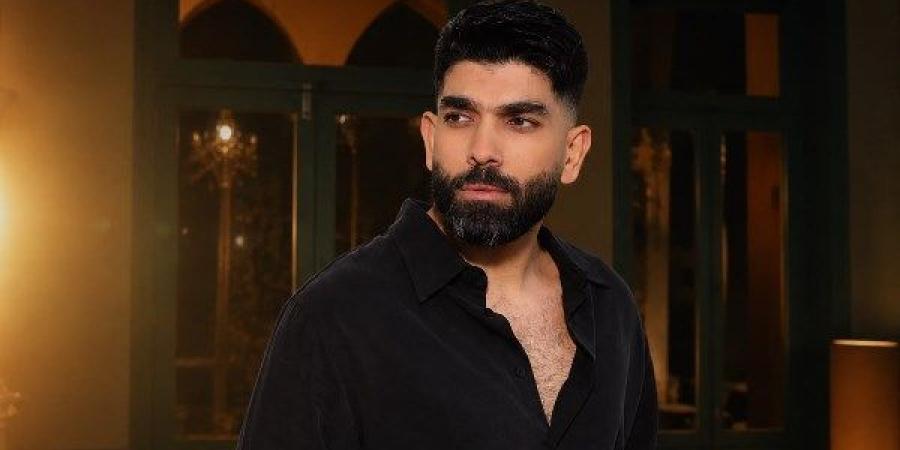 سامر أبو طالب يكسر المألوف في "١٠٠ حلفان" بفكرة كليب تُطرح للمرة الأولى