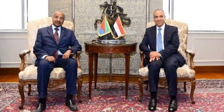 مصر وإريتريا تتمسكان بسيادة دول البحر الأحمر وترفضان أي أدوار أمنية خارجية