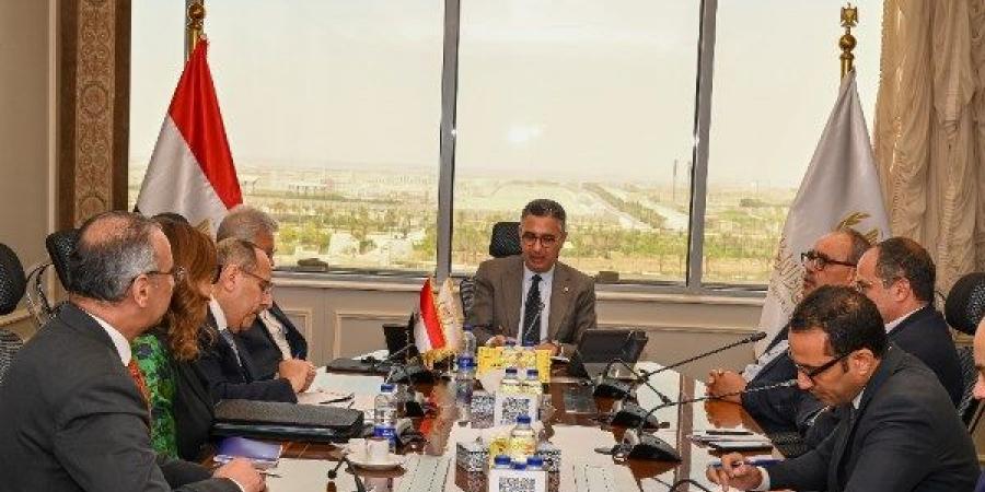 وزير التموين: التوسع في تطبيق الحلول الرقمية الحديثة لتحسين الخدمات