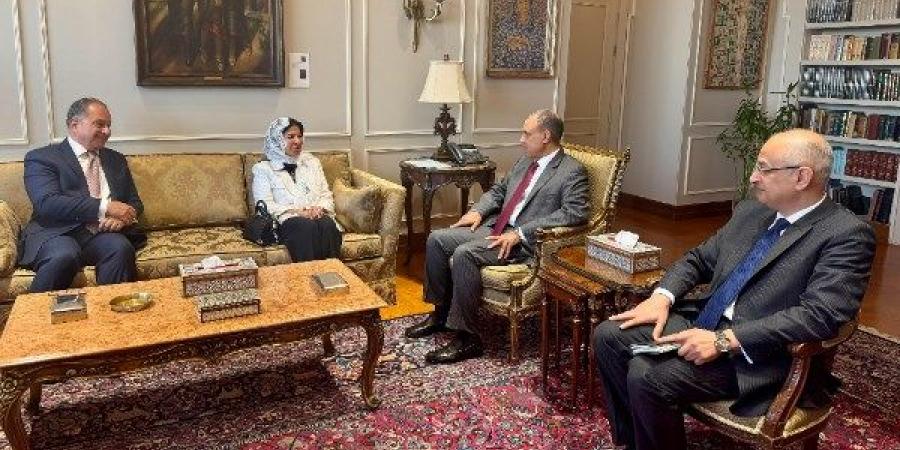 وزير الخارجية يستقبل المديرة التنفيذية لمنظمة تنمية المرأة التابعة لمنظمة التعاون الإسلامي
