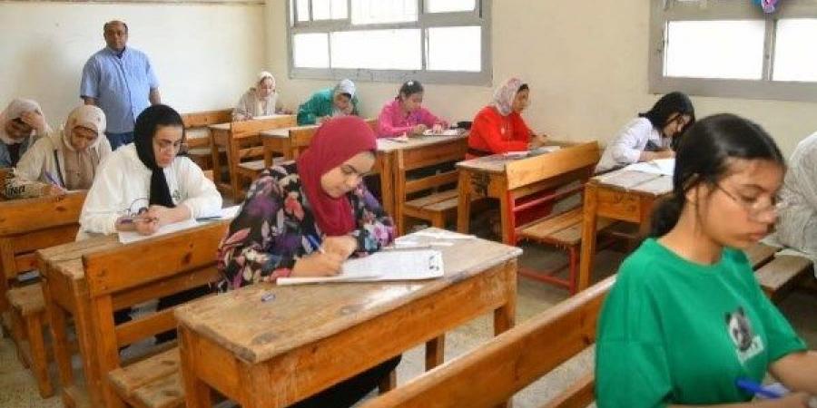 تداول أسئلة وإجابات الدراسات الاجتماعية للإعدادية بالقليوبية .. والتعليم توضح