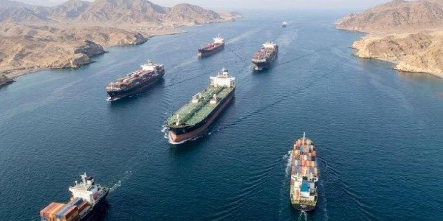إيران تعلن إغلاق مضيق هرمز بشكل كامل أمام جميع السفن