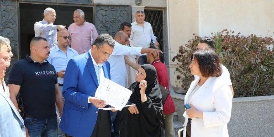 محافظ البحر الأحمر يوجه بدراسة أسباب ارتفاع المياه الجوفية ببعض مناطق الغردقة