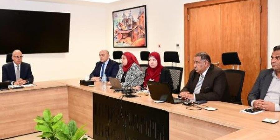 الدكتور سويلم يتابع الاستعدادات النهائية لجاهزية أجهزة الوزارة لفترة أقصى الاحتياجات المائية