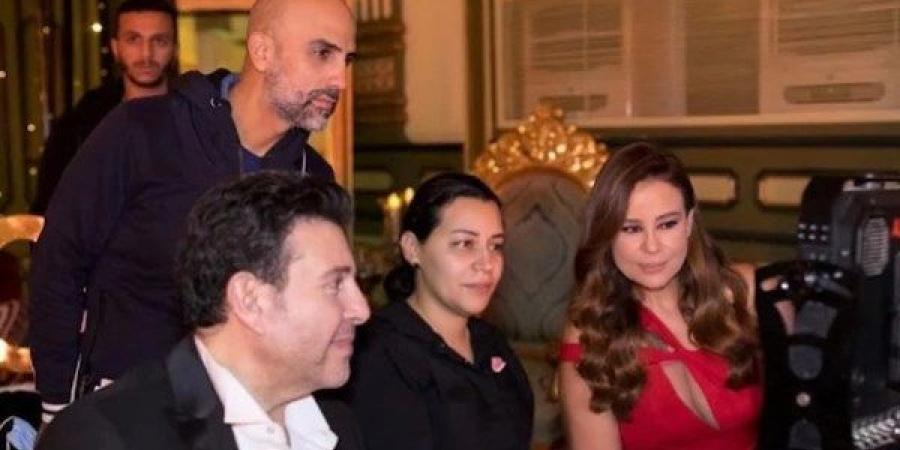 في ذكرى الأربعين لهاني شاكر.. المخرجة بتول عرفة تستعيد كواليس غنائه لها في عيد ميلادها