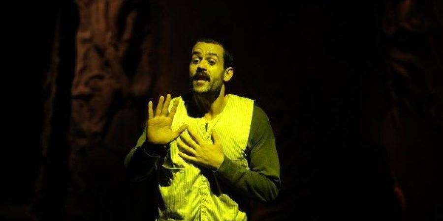 نجوم الفن يشيدون بعرض "متولي وشفيقة" على مسرح الطليعة