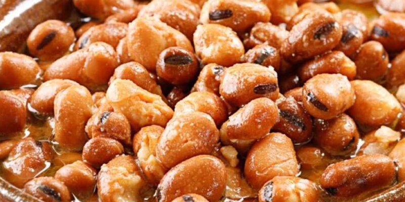 «6 طرق لتقليل الغازات وراحة مرضى القولون عند تحضير الفول»