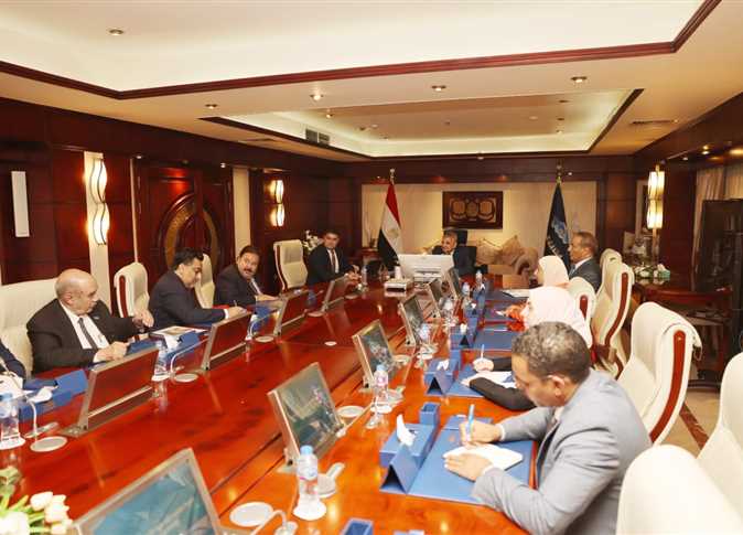 صورة تعبيرية أخرى عن الاجتماع