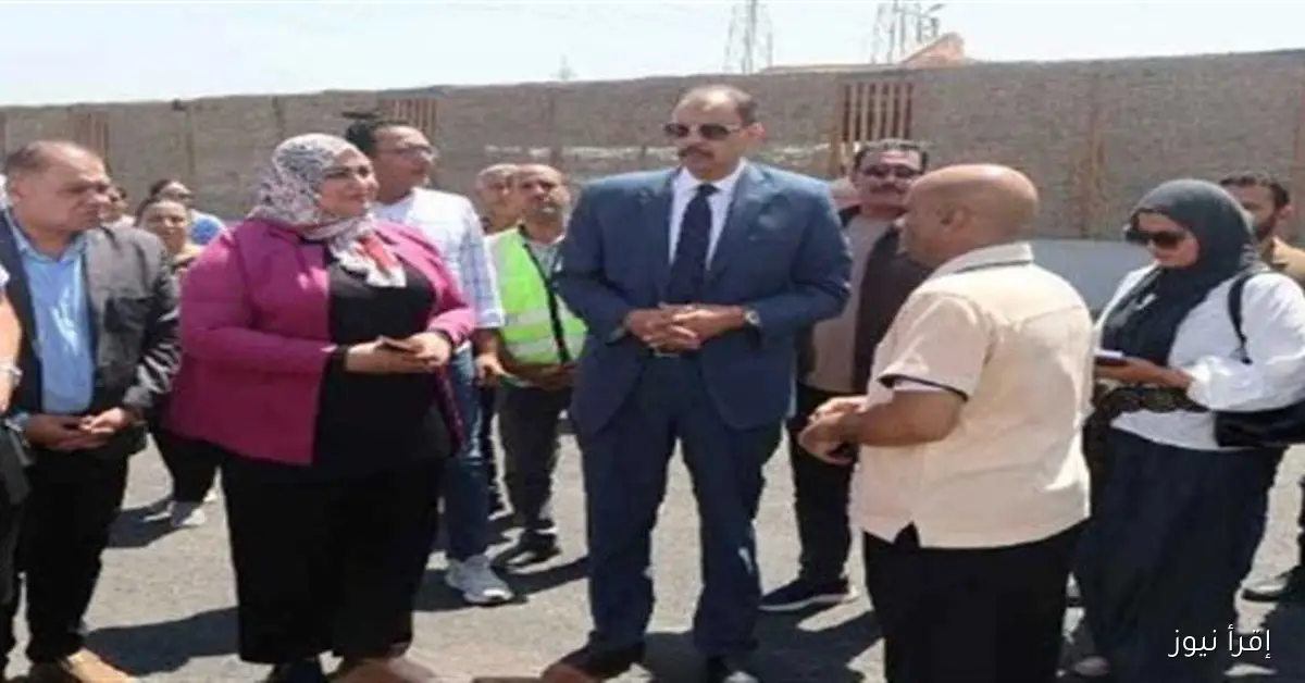 توجيهات مهمة حول أعمال رصف مدخل الكوامل الغربي في سوهاج