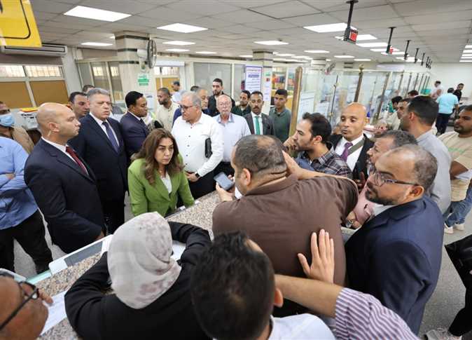 اجتماع مع المسؤولين