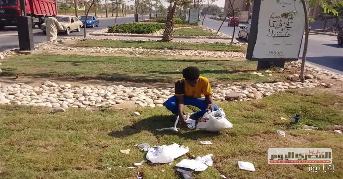 «عودة أطفال سودانيين لتنظيف شوارع حدائق أكتوبر بعد هدوء الأوضاع»