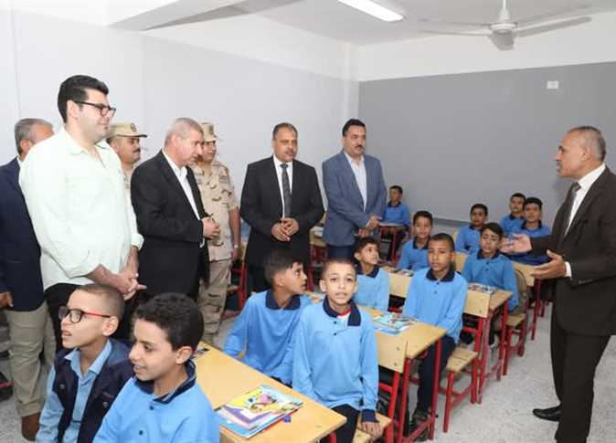 لقاء المحافظ مع الطلاب