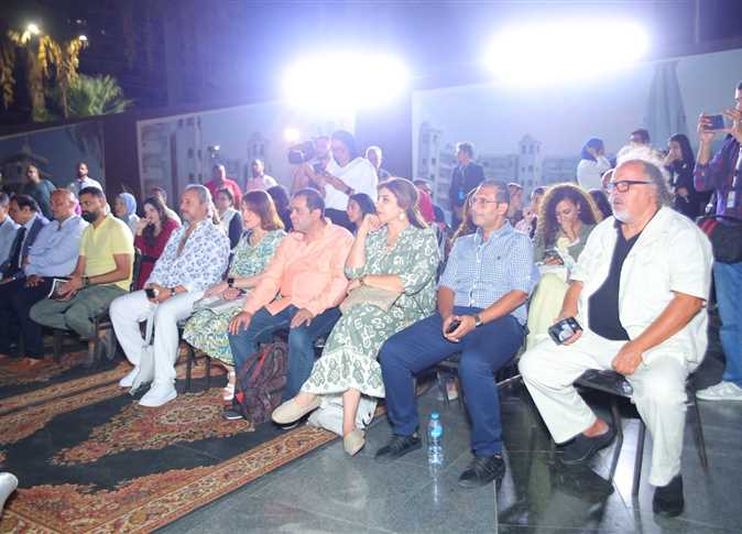 صورة أخرى توضح جمال بورسعيد
