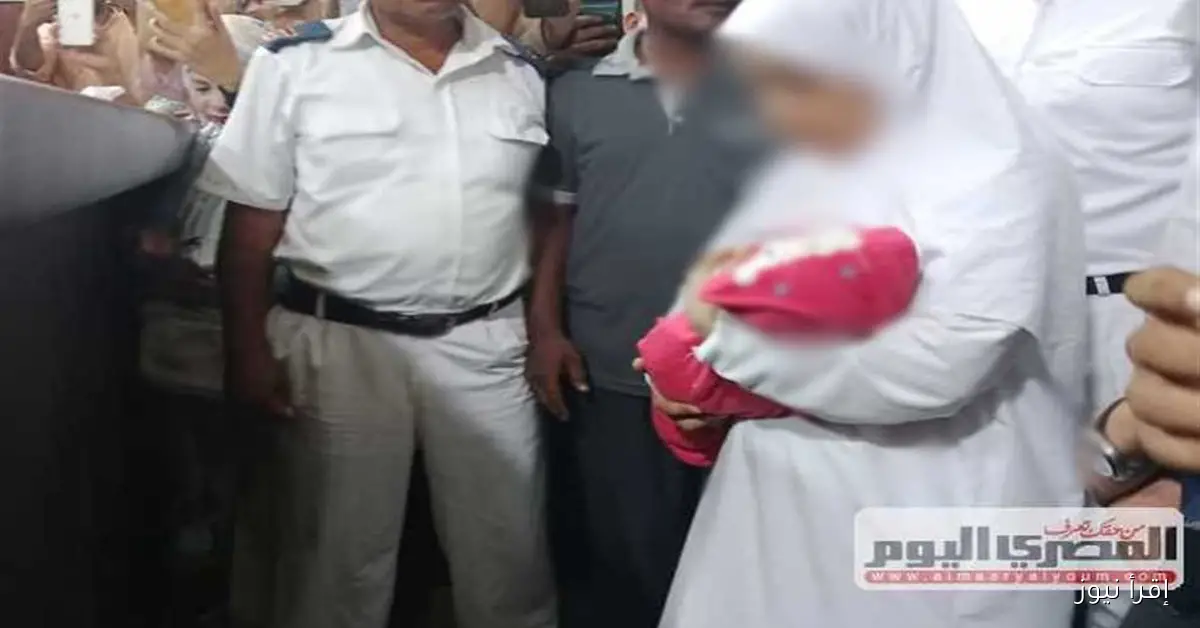بعد ظهورها مع طفلتها في أولى جلسات المحاكمة.. هل ستنجو رضيعة قاتلة أطفال دلجا من حكم الإعدام؟