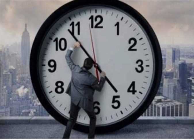 التوقيت الشتوي 2025..تأخير الوقت 60 دقيقة - صورة أرشيفية
