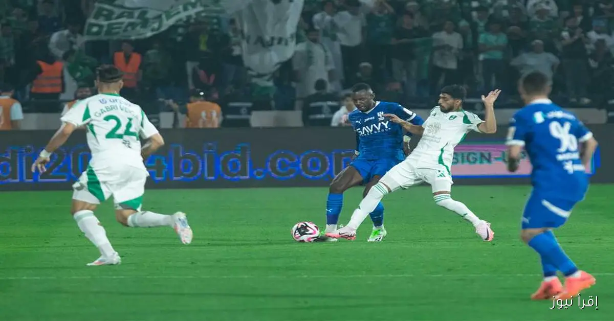 تعرّف على القنوات الناقلة لمباراة الأهلي والهلال في الدوري السعودي والمعلقين المتواجدين