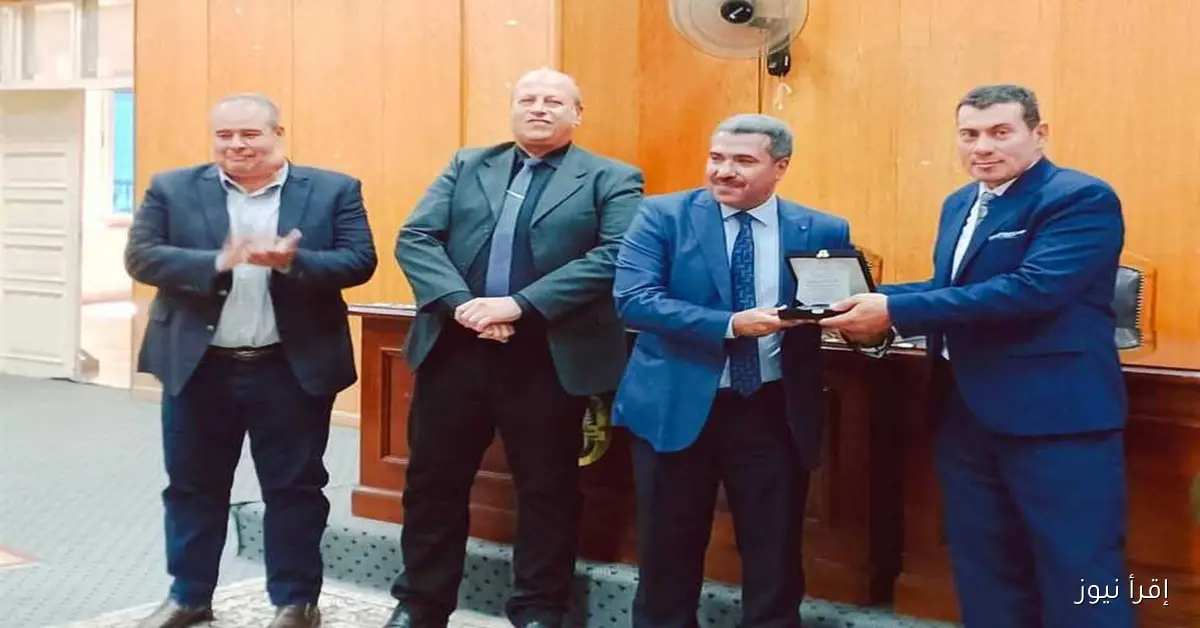 جامعة الفيوم تكرّم المبدعين وروّاد التميز في كلية الآداب