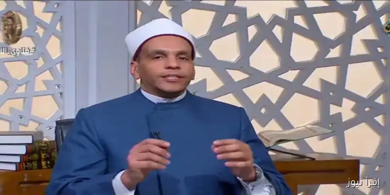 حكم الصلاة خلف إمام يُبث عبر التلفاز أو الإنترنت: إجابة أمين الفتوى