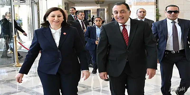 رئيس الوزراء يؤكد لنظيرته التونسية على ضرورة تعزيز تبادل بيانات الفرص الاستثمارية وتنمية التعاون في الاستثمارات المشتركة