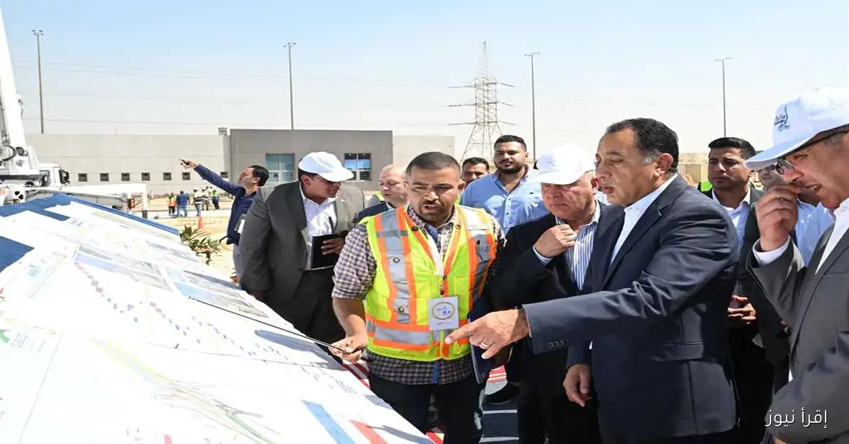 رئيس الوزراء يزور محطة الأتوبيس الترددي بجوار المتحف المصري الكبير