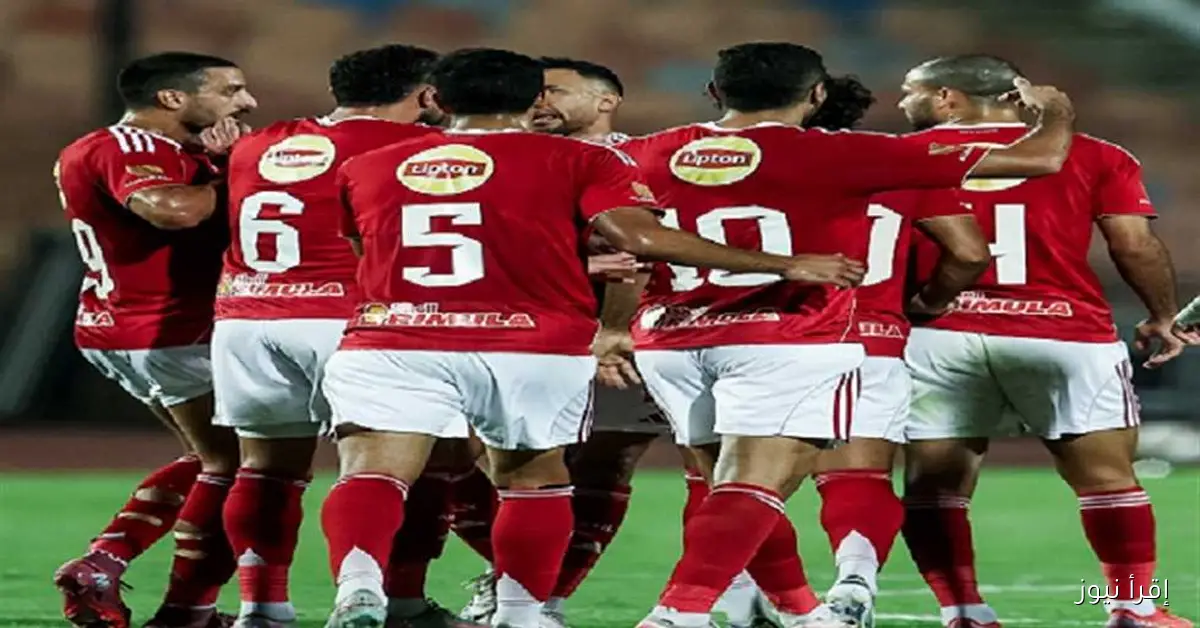 «رضا عبدالعال ينتقد محترف الأهلي ويصفه بأنه عبء على الفريق»