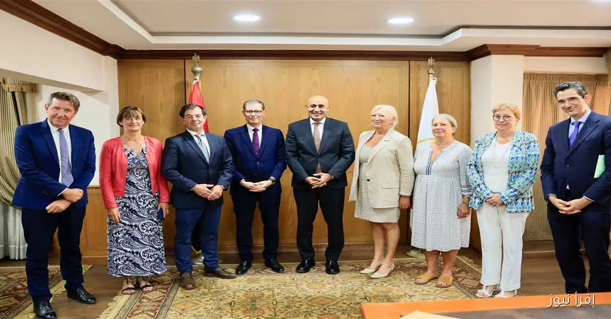 «عبداللطيف» يلتقي بوفد مجلس الشيوخ الفرنسي لتعزيز التعاون في مجالي التعليم العام والفني