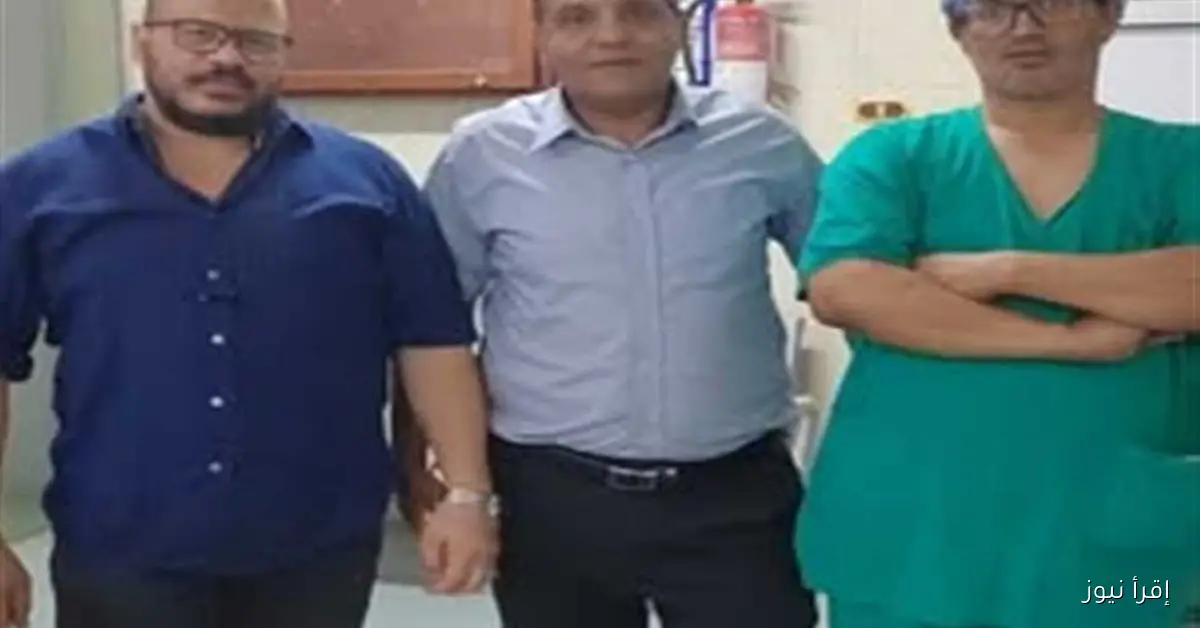 فريق طبي يبذل جهوده لإنقاذ طفل تعرض لحادث سقوط جدار خرساني في مستشفى منوف العام