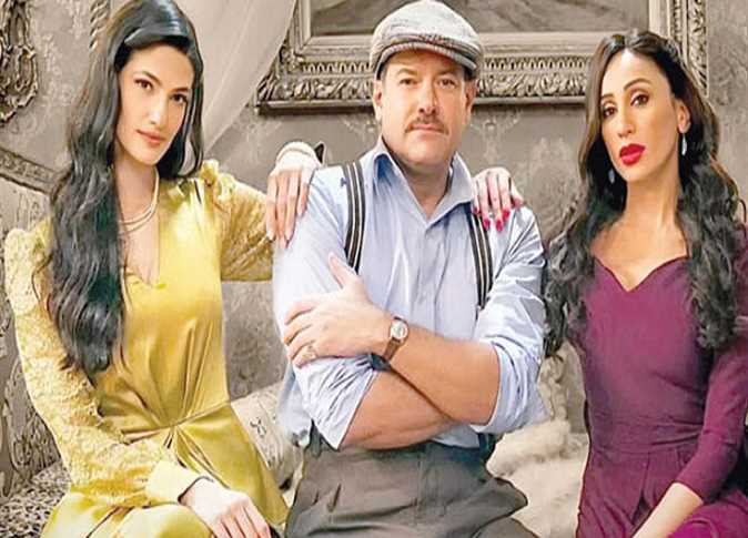 عمرو يوسف ودينا الشربينى وتارا عماد من فيلم «درويش»