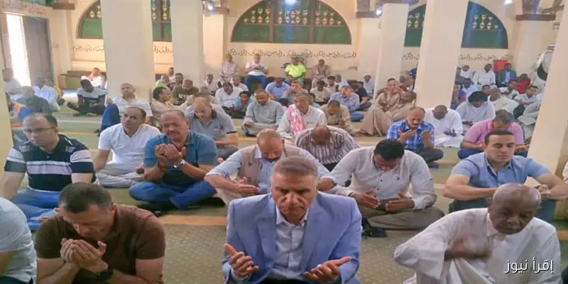 محافظ أسوان يؤكد على أهمية بناء الإنسان بجانب تطوير المشروعات