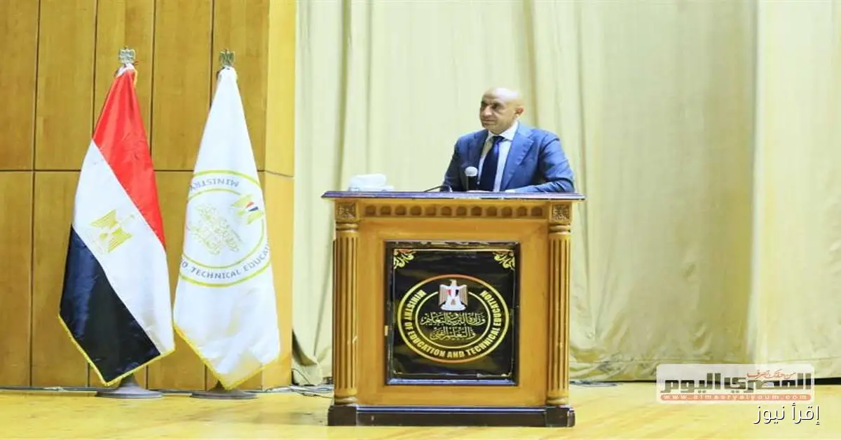 وزير التعليم يوضح أن أسعار الكتب في المدارس الخاصة لا تشمل “المستوى الرفيع” مقارنة بالمدارس الرسمية