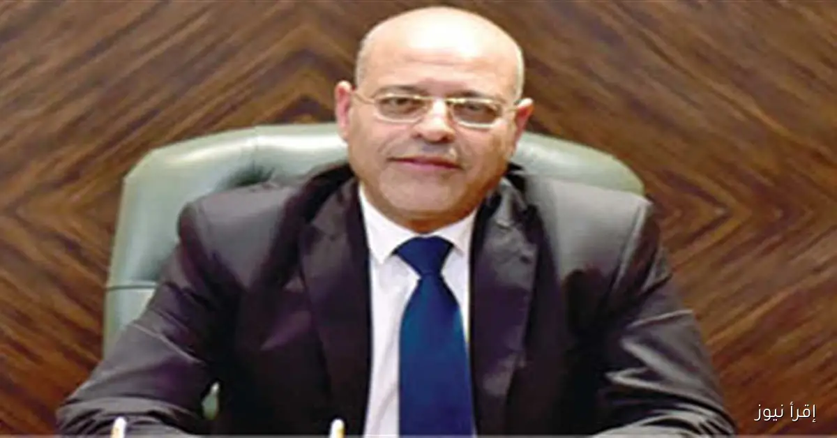 وزير العمل يتعهد بمحاسبة مديرة مصنع النسيج في الإسكندرية بعد وفاة ابنة الموظفة المريضة بسبب رفض إجازتها