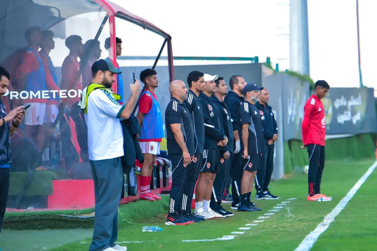 الجهاز الفنى للأهلى الجهاز الفنى للأهلى