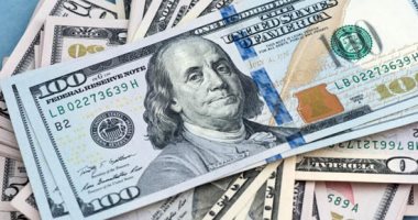 سعر الدولار يستقر في البنوك المصرية ويفتح المجال لمزيد من التحليلات الاقتصادية