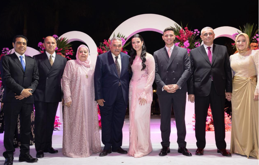 صورة جماعية في الحفل