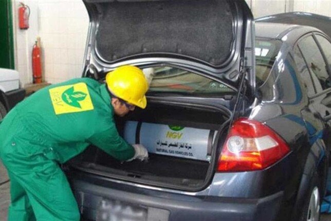 «إزاي توفر بنزين؟ خطوات تحويل عربيتك للغاز الطبيعي»