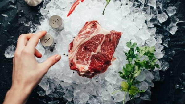 اختلاف أسعار اللحوم المحلية والمستوردة اليوم الخميس 25 نوفمبر 2025