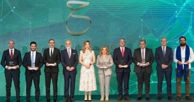 الأمير طلال يكرم الفائزين بجائزة الحسين لأبحاث السرطان نيابة عن الملك والملكة