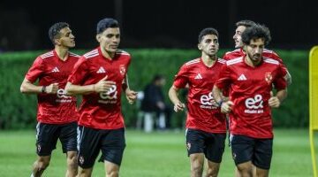 الأهلي يختتم مرانه الأخير استعدادا لمواجهة الشبيبة وجلسة تحفيزية مع