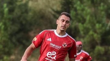 الأهلي يعلن مناقشة رحيل جراديشار وضم مهاجم جديد في يناير