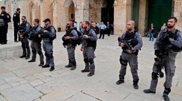 الاحتلال الإسرائيلي يعتقل عشرة فلسطينيين في الضفة الغربية المحتلة