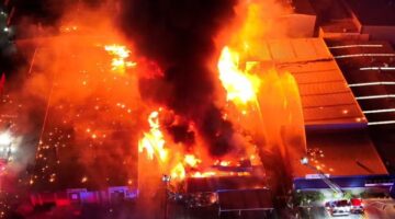 انفجار ضخم في مصنع معالجة نفايات بأستراليا يثير رعب 200